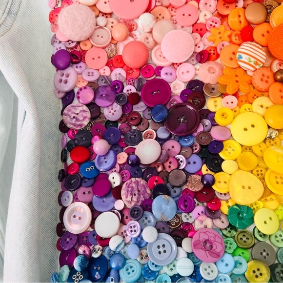 Custom Made Levi’s Recycled Rainbow PRIDE Upcycled Button Jacket Medium - Picture 6 of 16